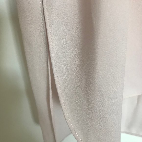 Blouse a manches longues évasées et épaule dégagée - Picture 2 of 5